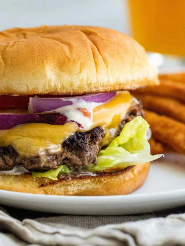 Smash Burger Recipe with Easy Sauce